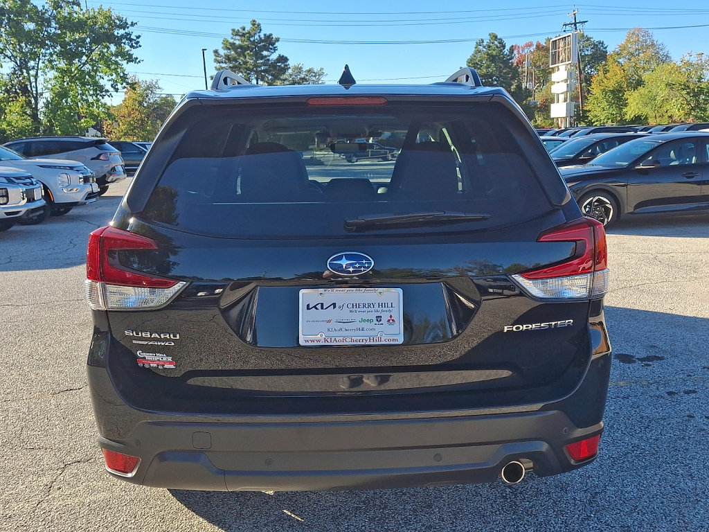 Used 2023 Subaru Forester Limited AWD/4WD image 4
