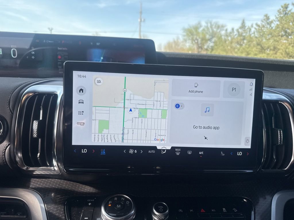 Used 2025 Ford Expedition Max Platinum w/ Stealth Appearance Package image 21