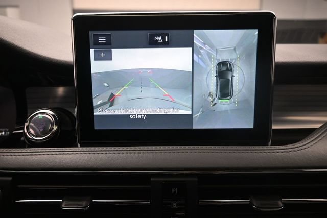 Used 2021 Lincoln Corsair Reserve w/ Equipment Group 201A FWD image 12