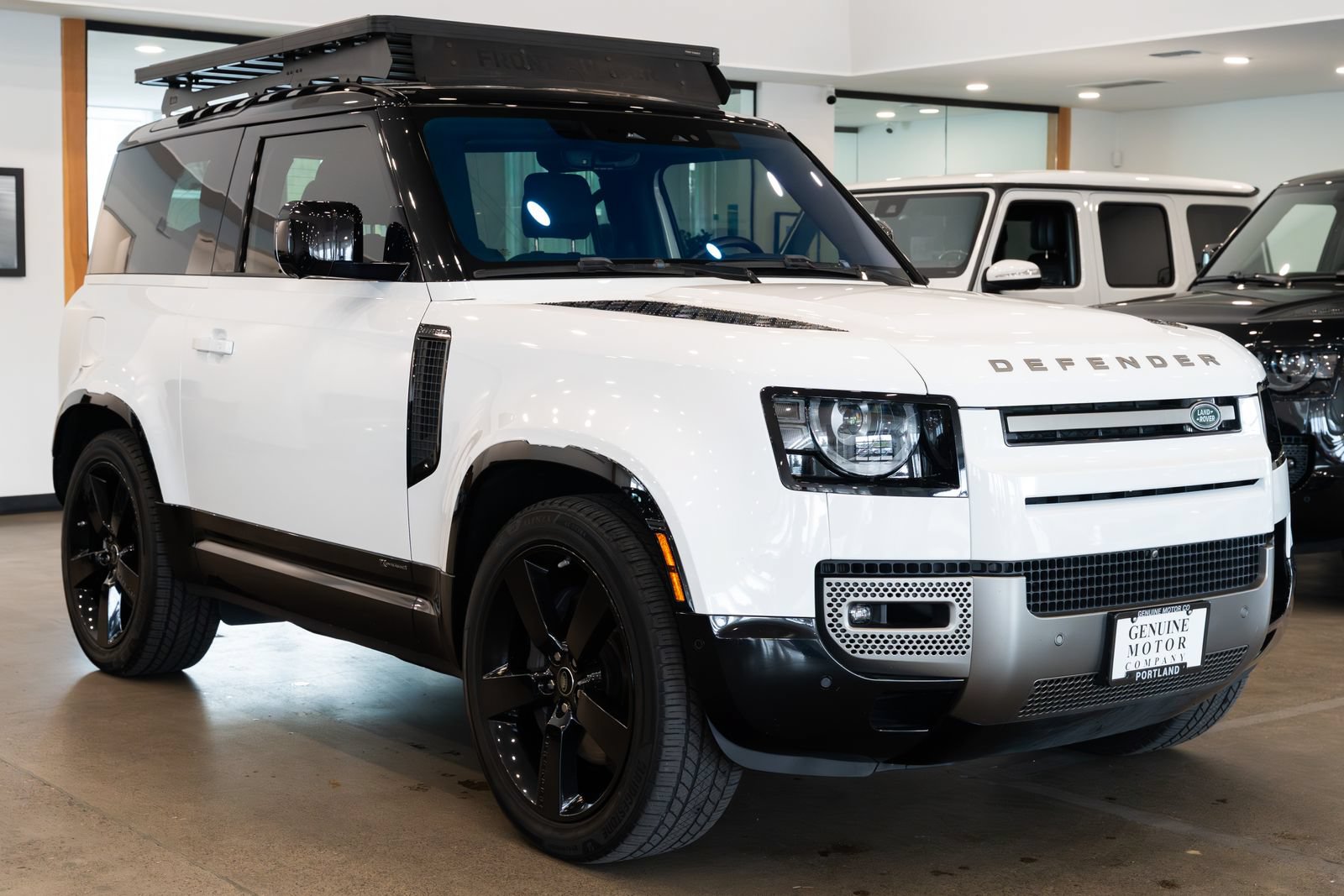 Used 2021 Land Rover Defender 90 X-Dynamic S AWD/4WD image 3