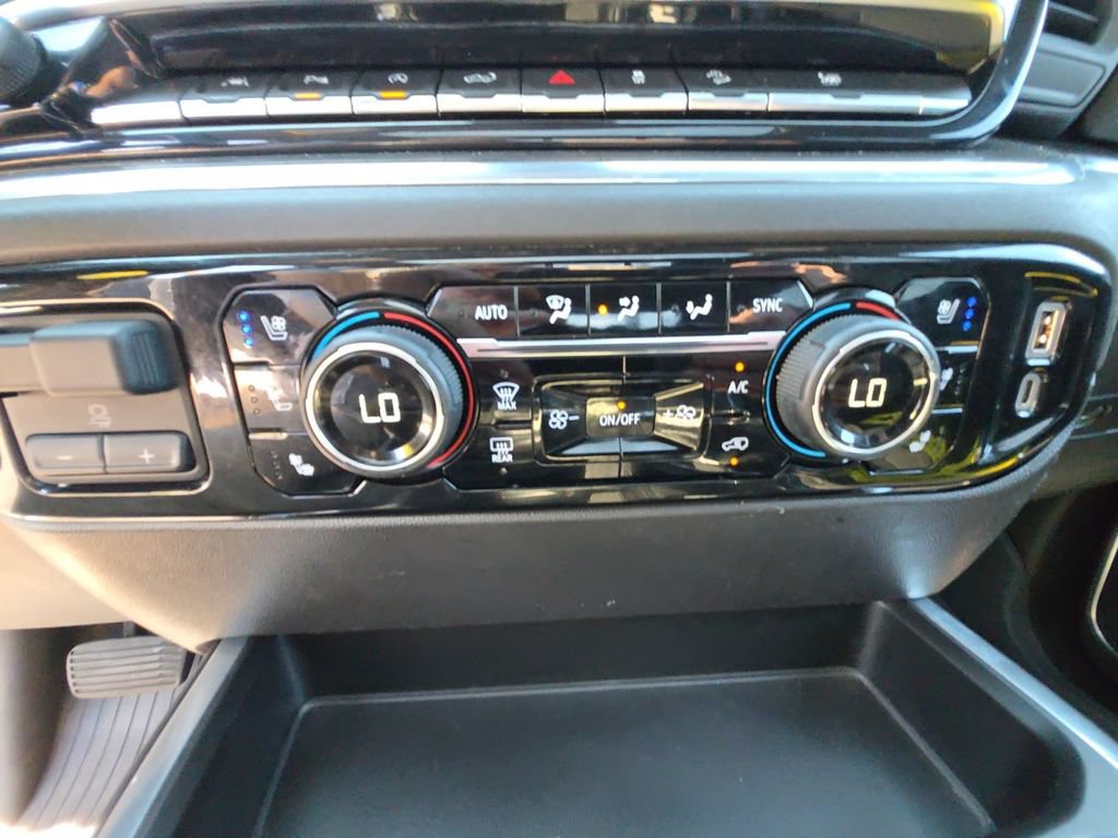 Certified 2023 Chevrolet Silverado 1500 LTZ w/ LTZ Premium Package AWD/4WD image 17