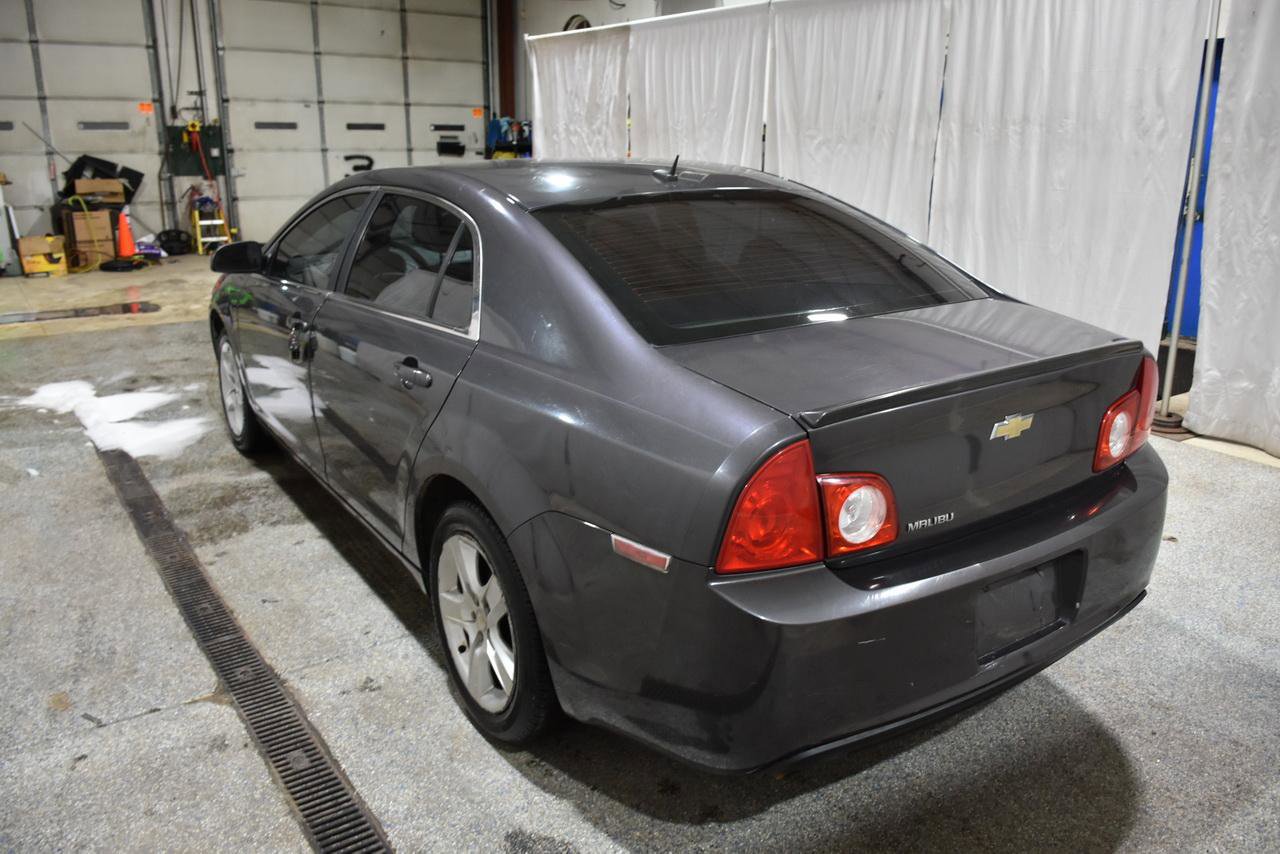 Used 2011 Chevrolet Malibu LS w/ LPO, Convenience Package image 4