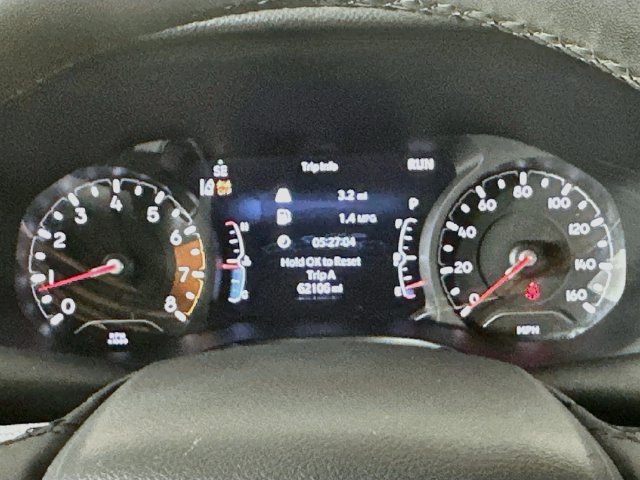 Used 2024 Jeep Compass Latitude AWD/4WD image 2