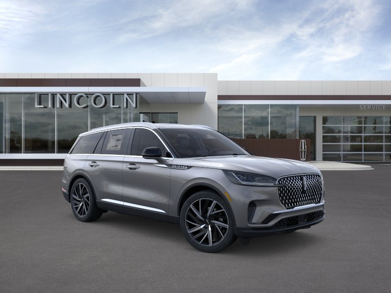 Used 2025 Lincoln Aviator Reserve w/ Equipment Group 201A AWD/4WD image 7
