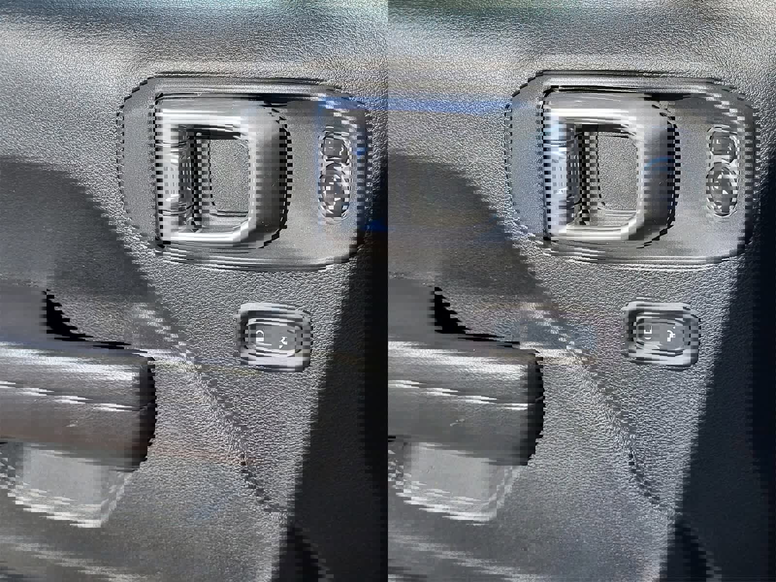 Used 2020 Jeep Gladiator Sport w/ Quick Order Package 24S image 10