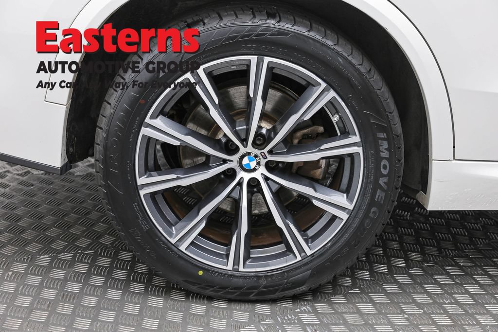 Used 2023 BMW X5 xDrive40i w/ M Sport Package AWD/4WD image 32