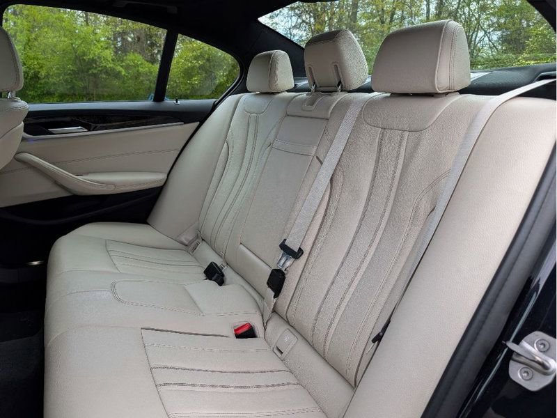 Used 2022 BMW 530i xDrive w/ M Sport Package AWD/4WD image 14