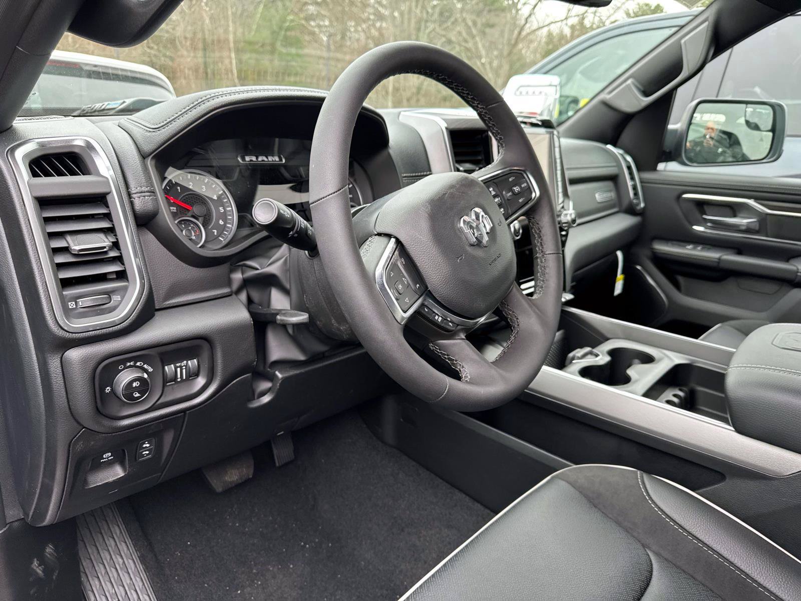 New 2026 RAM 1500 Laramie w/ Sport Appearance Package AWD/4WD image 8