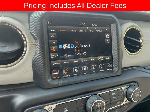 Used 2022 Jeep Wrangler Unlimited Sahara AWD/4WD image 31