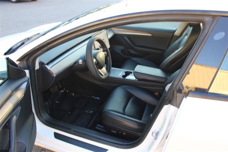 Used 2023 Tesla Model 3 Standard Range RWD image 9