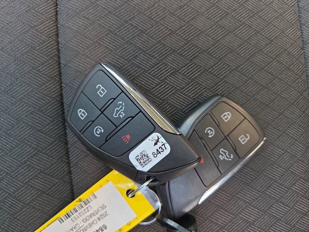 Used 2024 Chevrolet Silverado 1500 Custom image 26