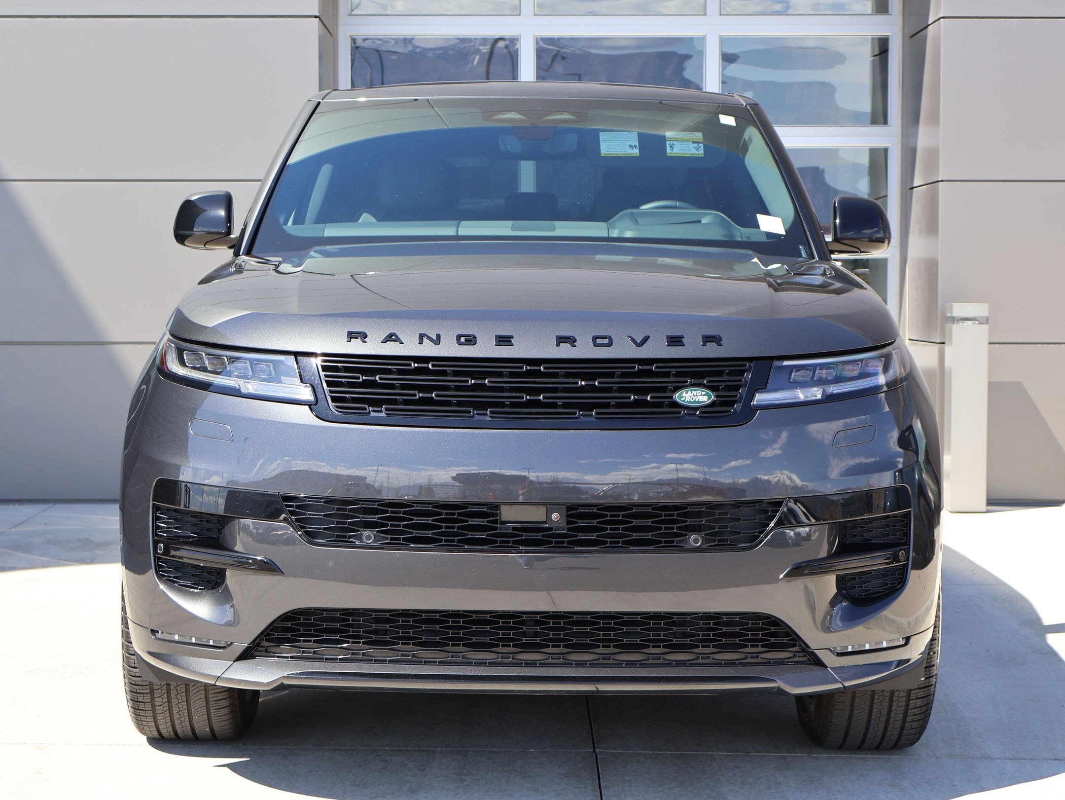 Certified 2024 Land Rover Range Rover Sport Dynamic SE image 2