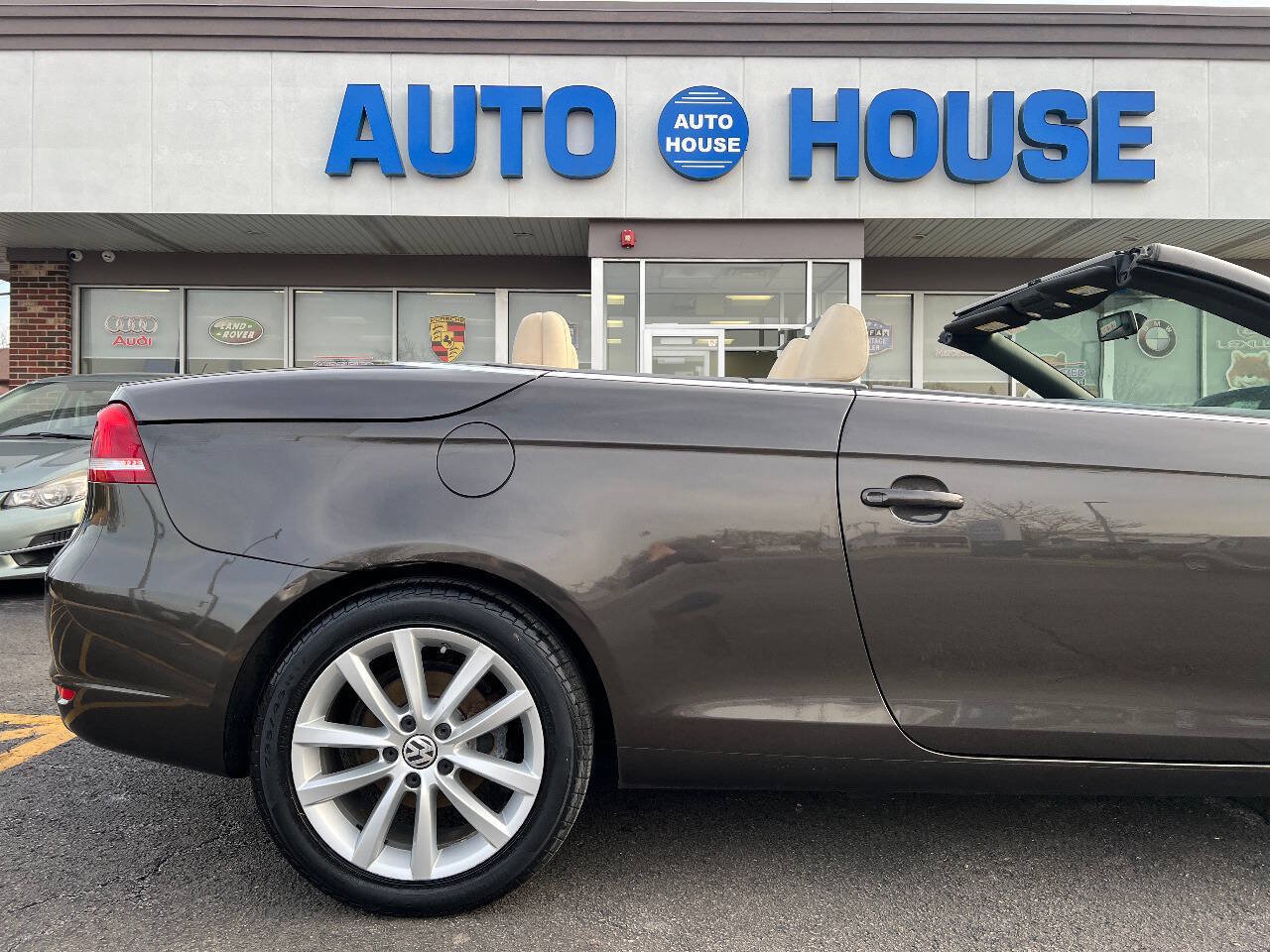 Used 2013 Volkswagen Eos Komfort FWD image 32