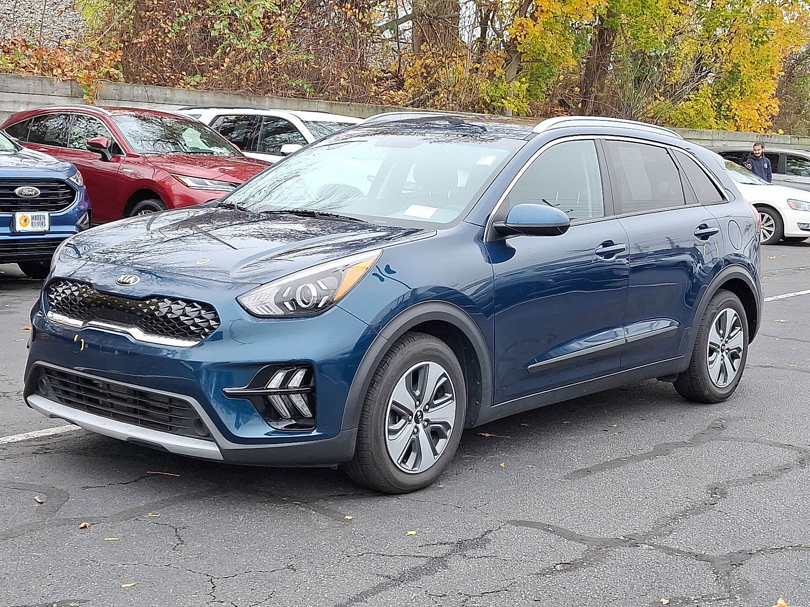 Used 2020 Kia Niro LX image 2