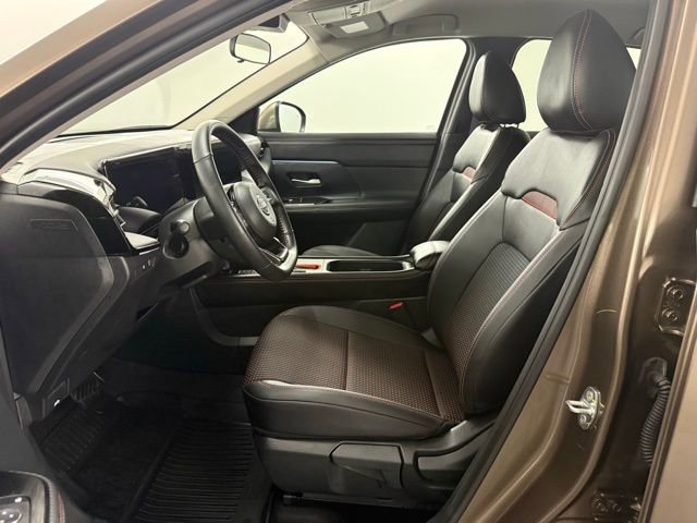 Used 2025 Nissan Kicks SR image 25