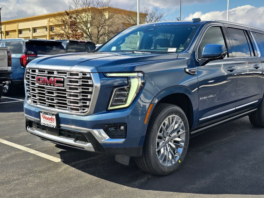 New 2026 GMC Yukon XL Denali w/ Sun & Power Step Package AWD/4WD image 11