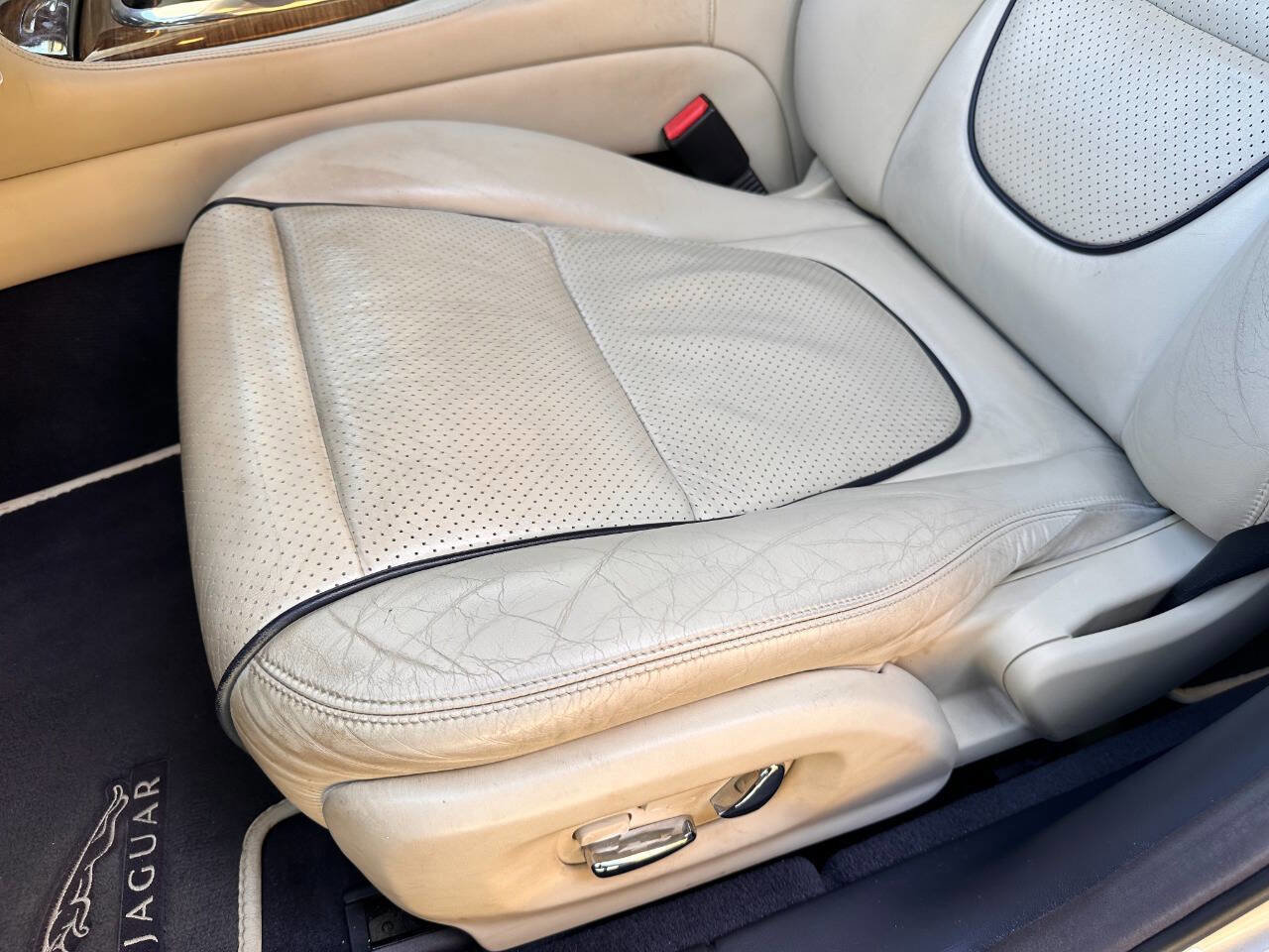 Used 2009 Jaguar XJ Vanden Plas Super V8 Portfolio image 46