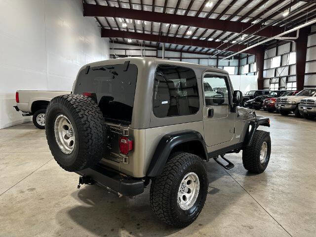 Used 2004 Jeep Wrangler Rubicon w/ Dual Top Group image 8