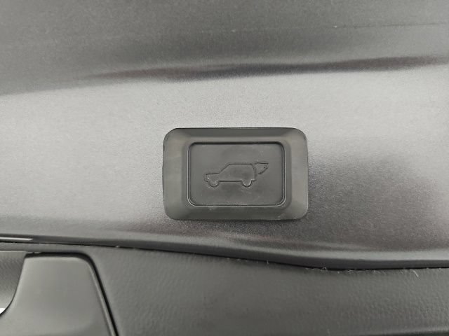 Used 2022 Toyota RAV4 XSE w/ XSE Grade Weather Package AWD/4WD image 33