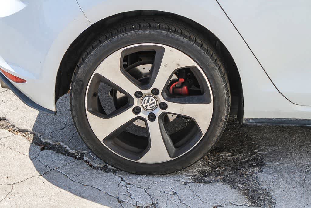 Used 2017 Volkswagen GTI 4-Door FWD image 8