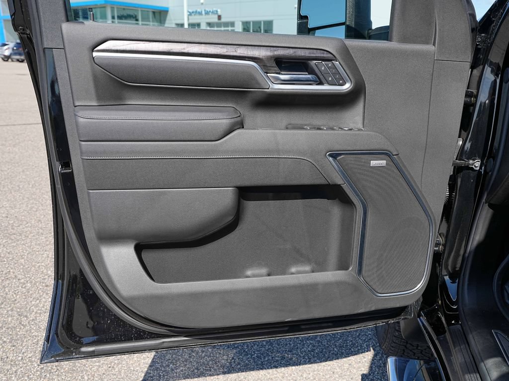 Used 2026 Chevrolet Silverado 3500 LTZ w/ LTZ Plus Package AWD/4WD image 28