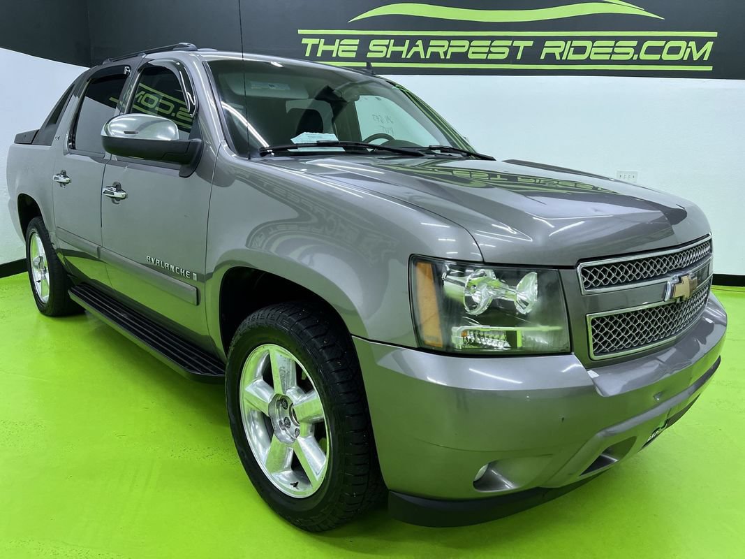 Used 2007 Chevrolet Avalanche LTZ w/ LTZ Preferred Equipment Group AWD/4WD image 2