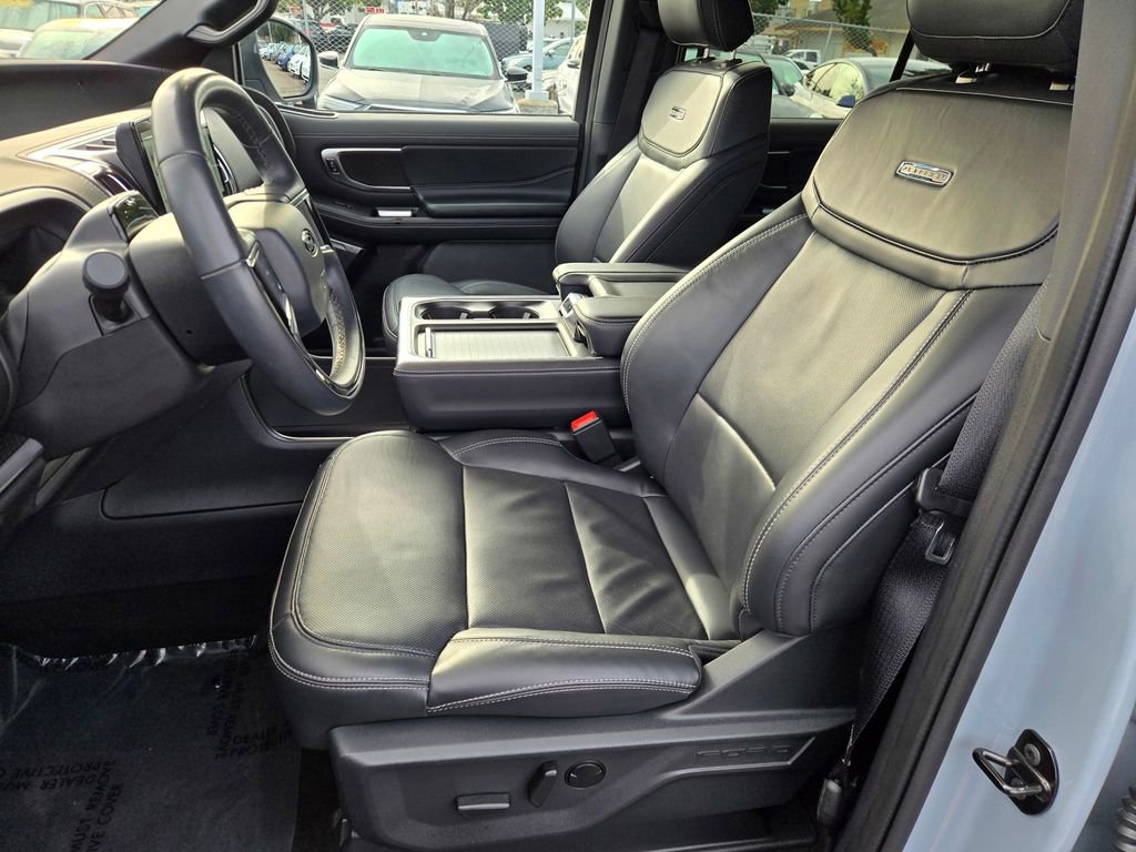 Used 2025 Ford Expedition Platinum w/ Stealth Appearance Package image 16