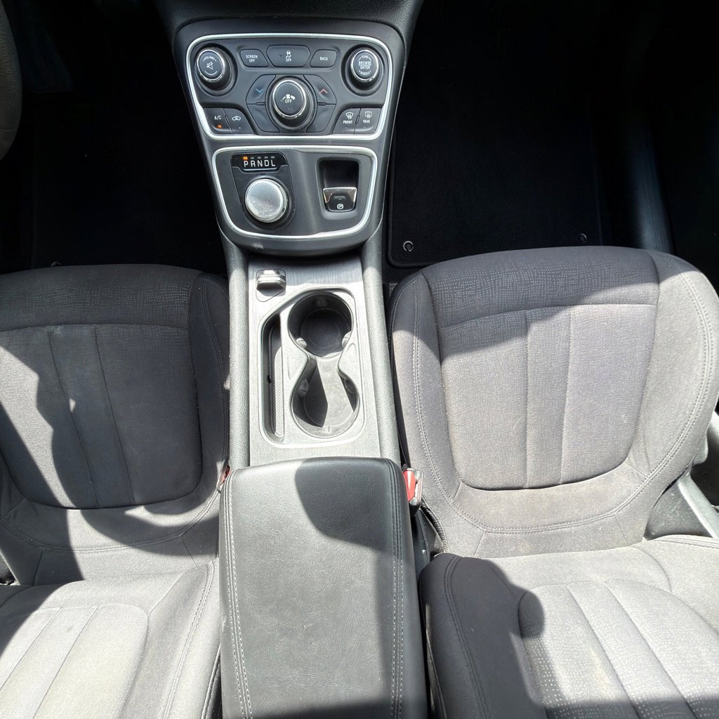 Used 2015 Chrysler 200 Limited image 26