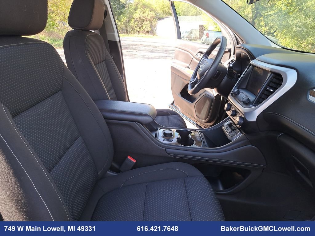 Used 2023 GMC Acadia SLE w/ Driver Convenience Package image 10