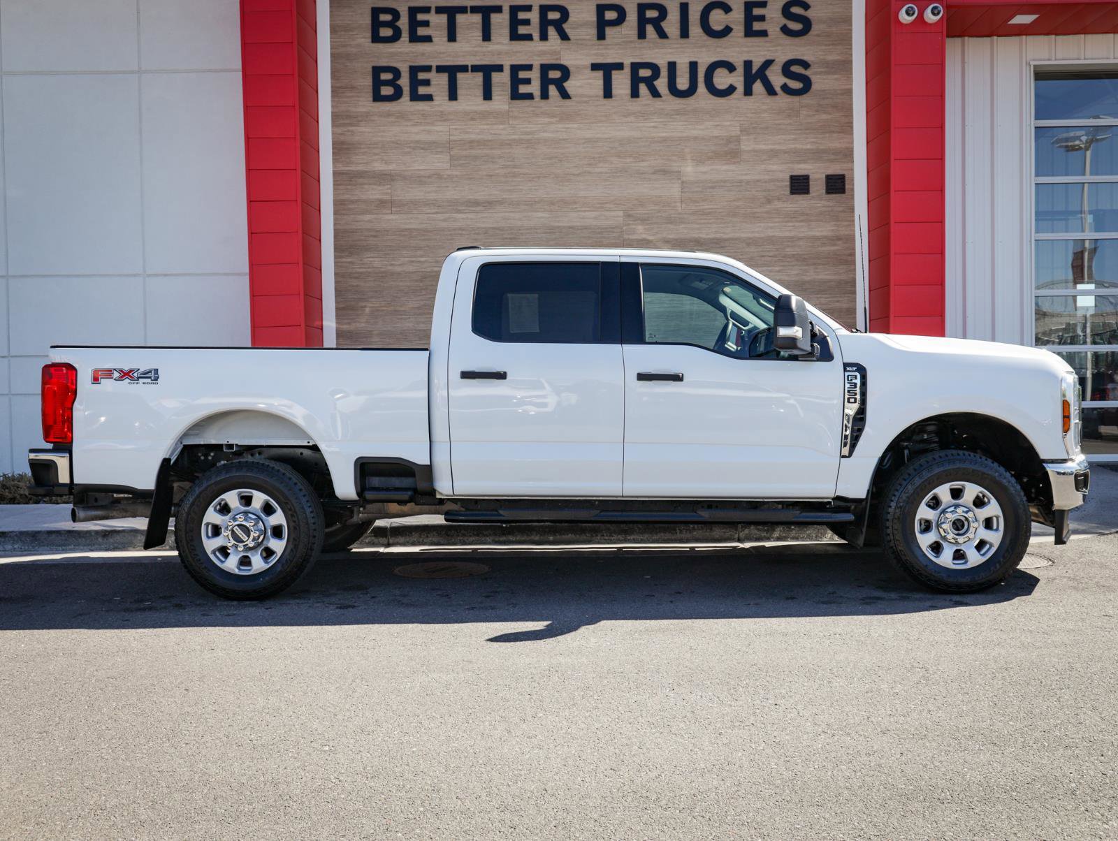 Used 2024 Ford F350 XLT w/ FX4 Off-Road Package AWD/4WD image 2