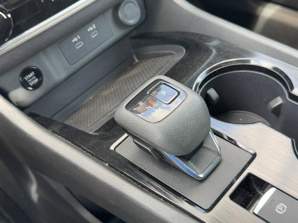 Used 2024 Nissan Rogue S FWD image 21