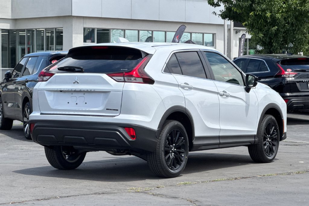New 2026 Mitsubishi Eclipse Cross LE AWD/4WD image 7