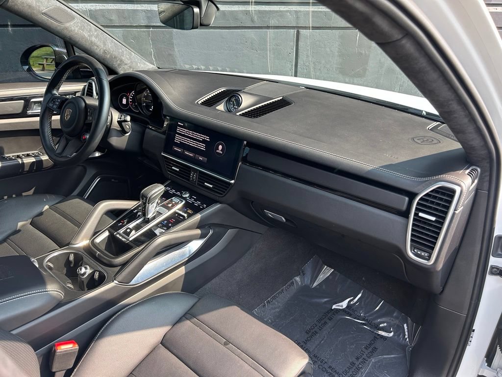 Certified 2023 Porsche Cayenne Turbo GT AWD/4WD image 24
