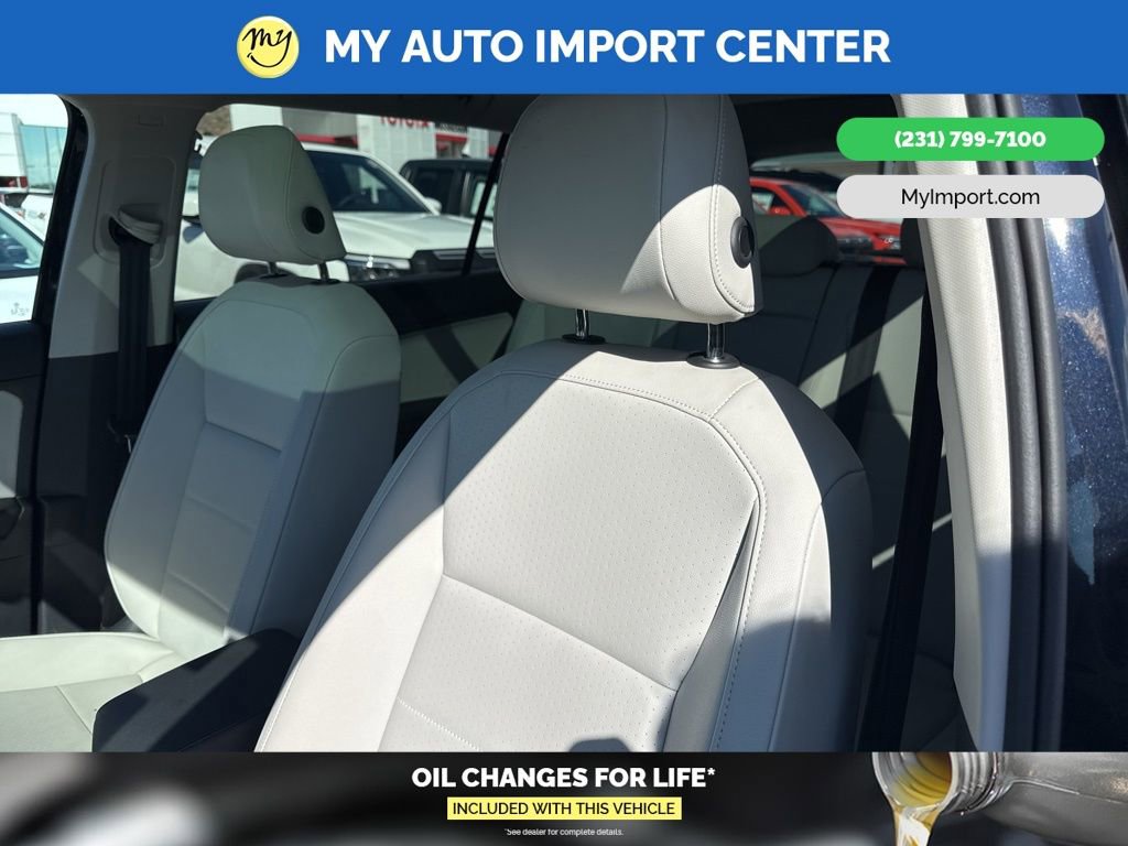 Used 2019 Volkswagen Tiguan SE w/ Panoramic Sunroof Package image 13