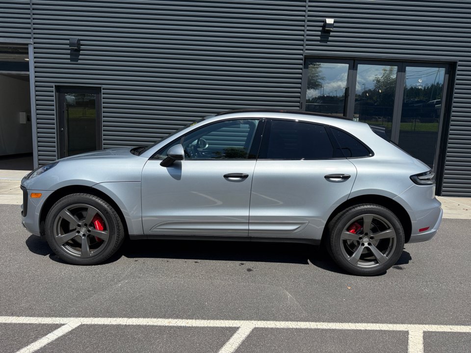 New 2026 Porsche Macan S AWD/4WD image 2