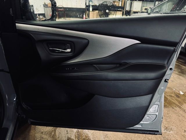Used 2023 Nissan Murano SV w/ SV Midnight Edition Package image 15