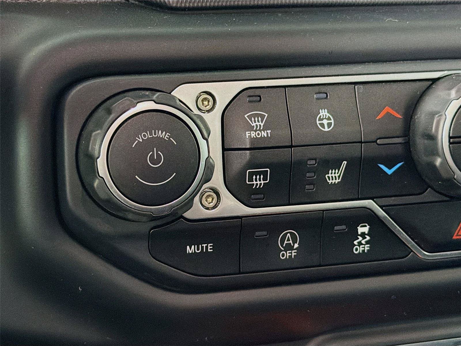 Used 2023 Jeep Gladiator Sport AWD/4WD image 24