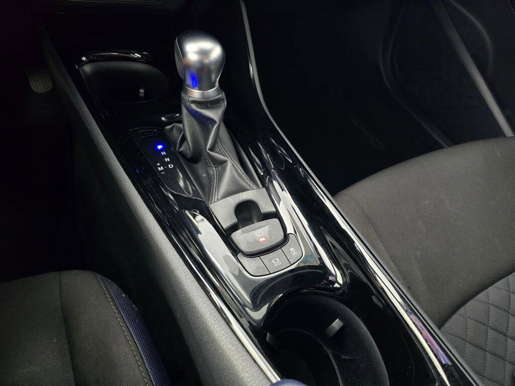 Used 2020 Toyota C-HR XLE image 33