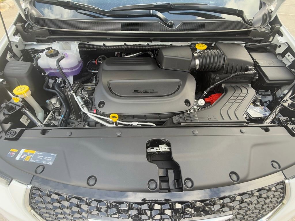 New 2026 Chrysler Pacifica Limited FWD image 31