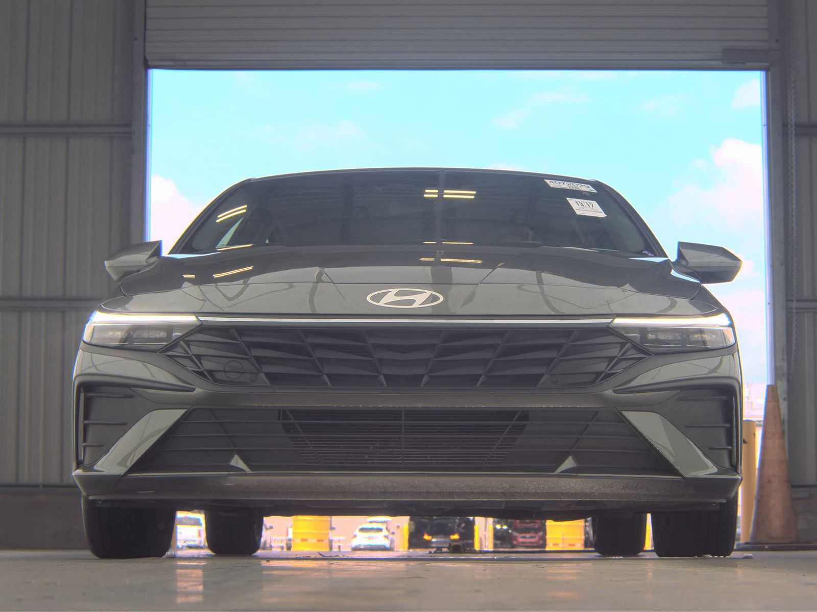 Used 2026 Hyundai Elantra SE FWD image 13