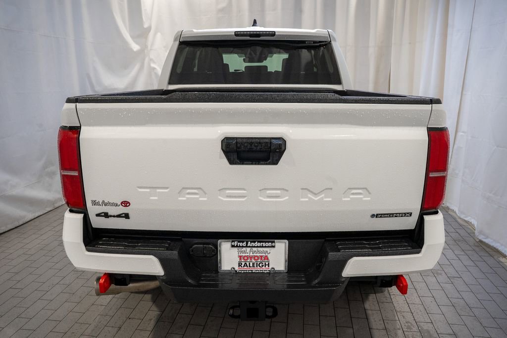 Certified 2025 Toyota Tacoma TRD Off-Road image 4