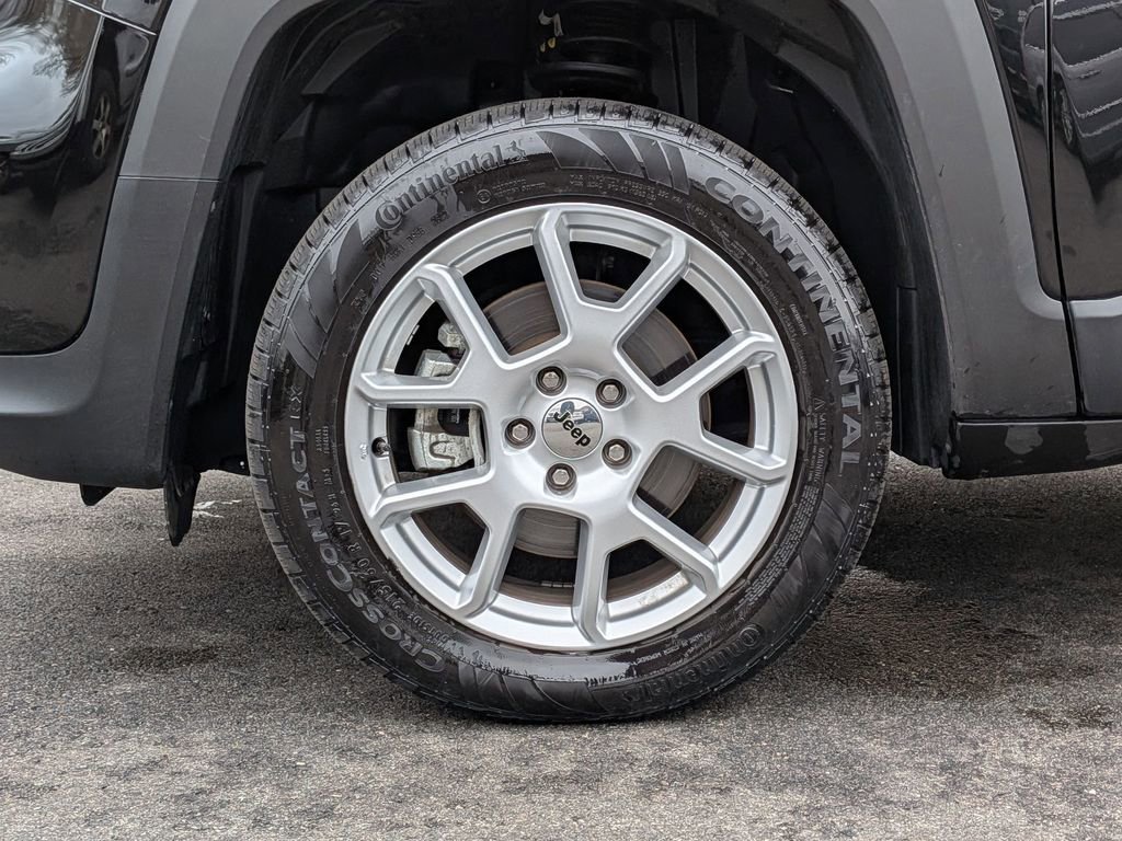 Used 2023 Jeep Renegade Latitude w/ Sun/Sound Group image 28