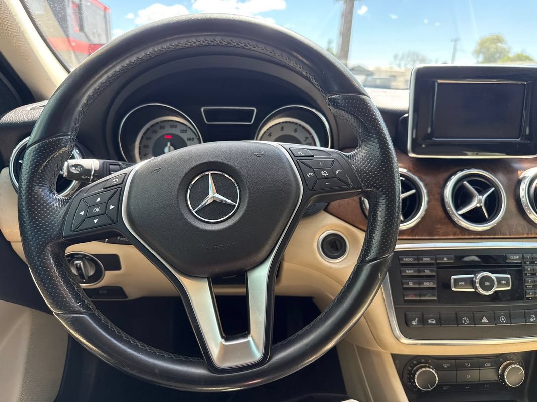 Used 2015 Mercedes-Benz GLA 250 4MATIC image 14