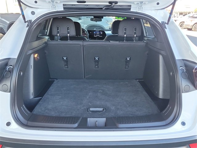 Certified 2025 Chevrolet Trax RS image 26