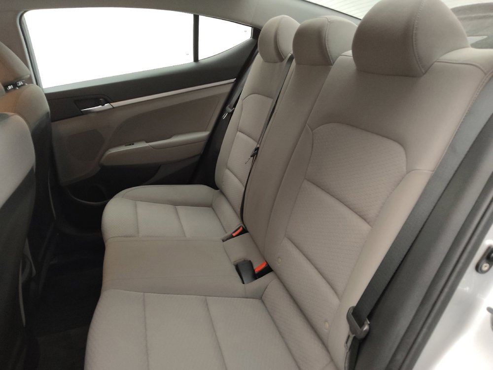 Used 2019 Hyundai Elantra SE FWD image 18