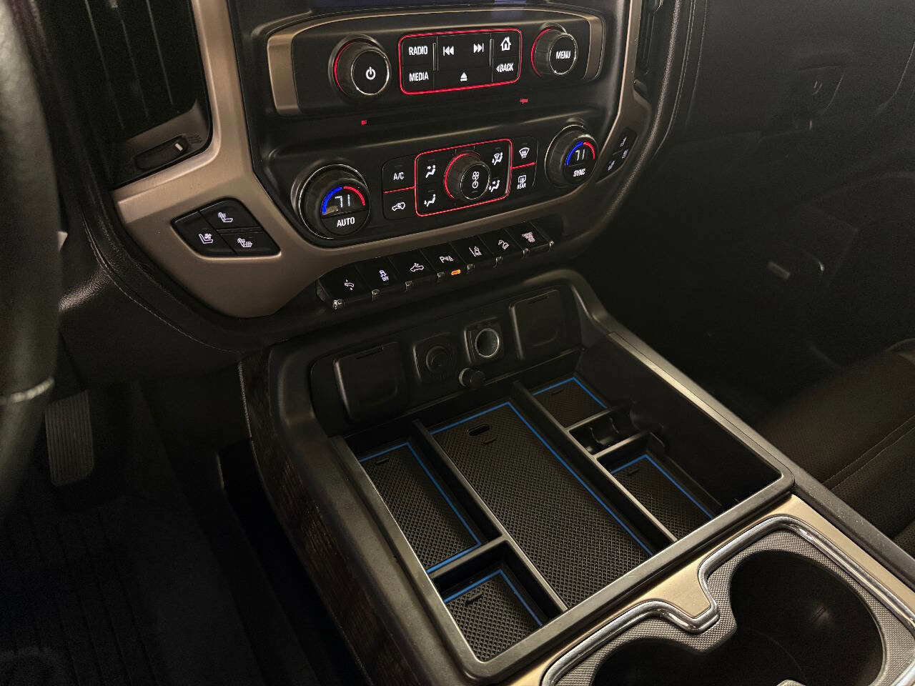 Used 2016 GMC Sierra 2500 Denali w/ Duramax Plus Package AWD/4WD image 50