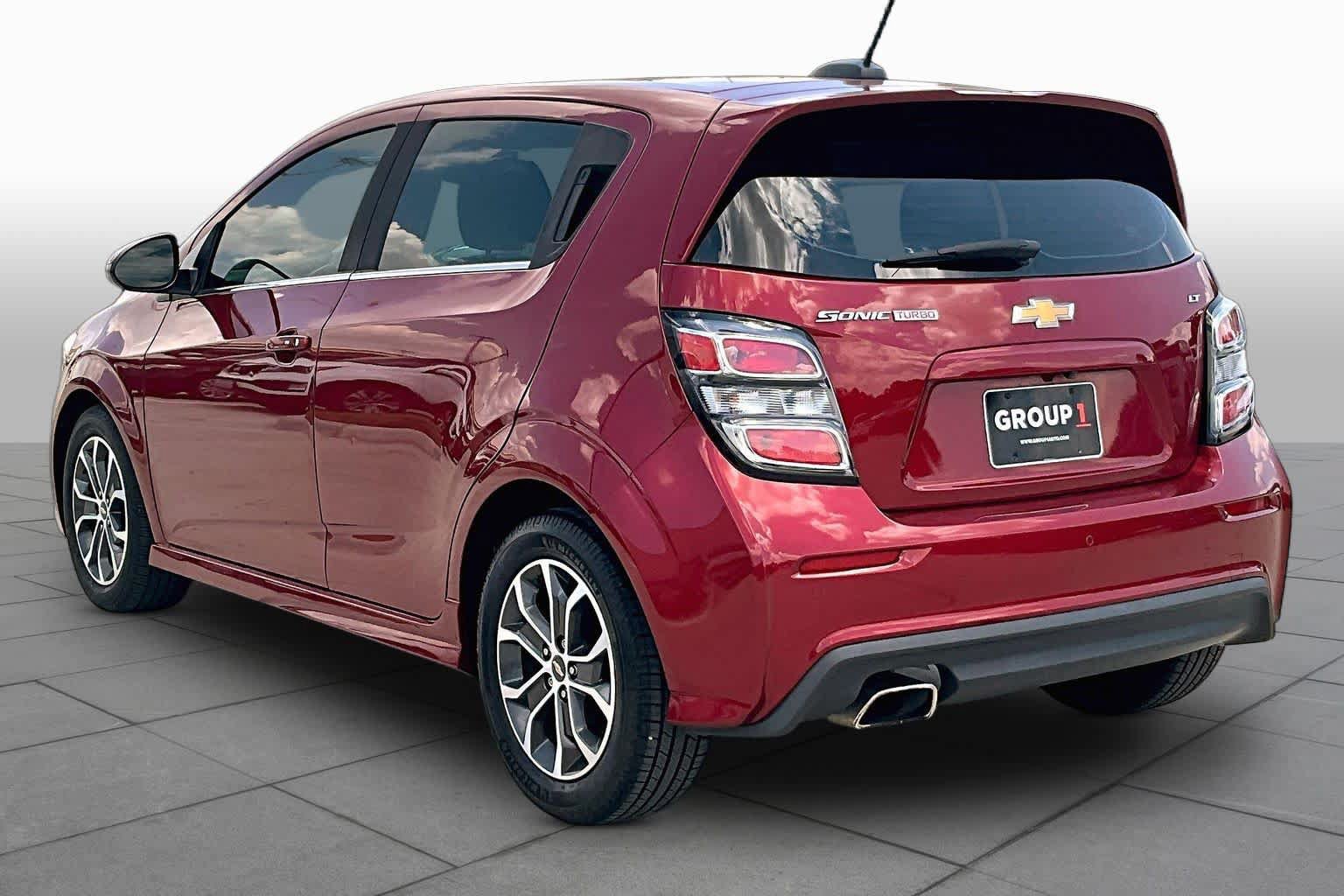 Used 2017 Chevrolet Sonic LT w/ Convenience Package FWD image 12