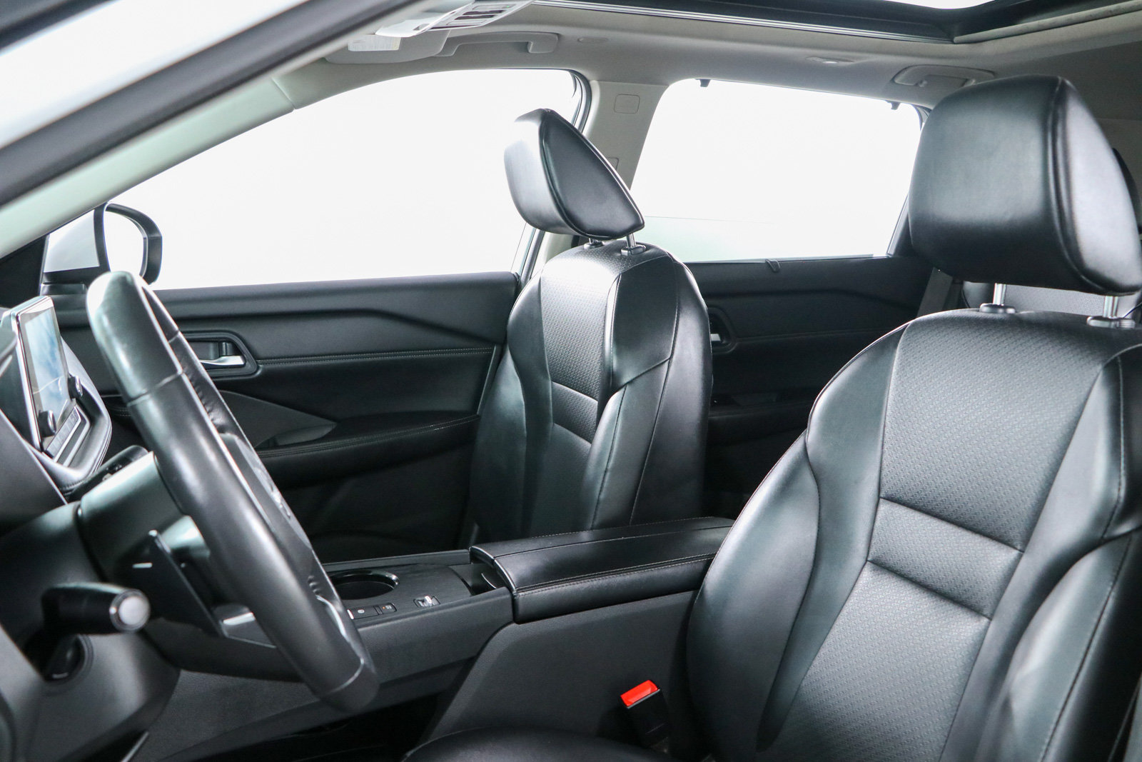 Used 2024 Nissan Rogue SV w/ SV Premium Package FWD image 24