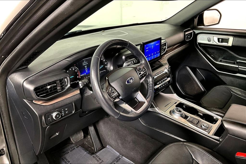 Used 2020 Ford Explorer Limited image 13