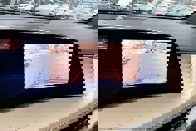 Used 2024 Cadillac XT4 Luxury w/ Cold Weather Package image 21